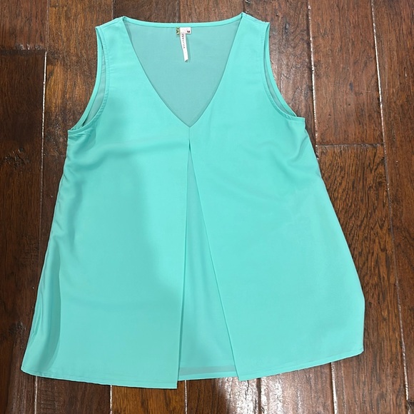 Flowy summer blouse - Picture 1 of 1